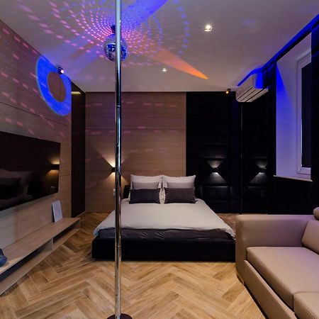 Lupoapartments Z Jacuzzi Pole Dance Leczycka 29 Klimatyzacja Parking Dostep Na Kod Lódź Exterior foto