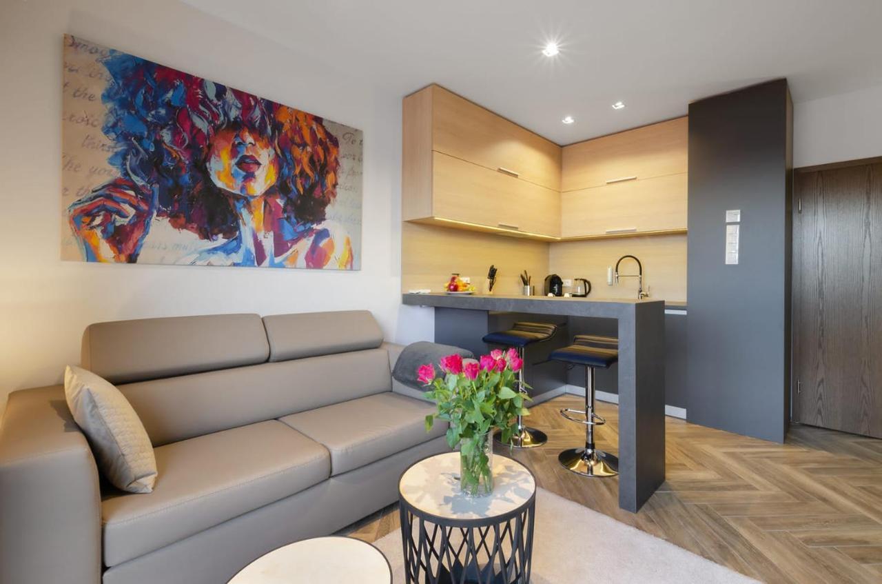 Lupoapartments Z Jacuzzi Pole Dance Leczycka 29 Klimatyzacja Parking Dostep Na Kod Lódź Exterior foto
