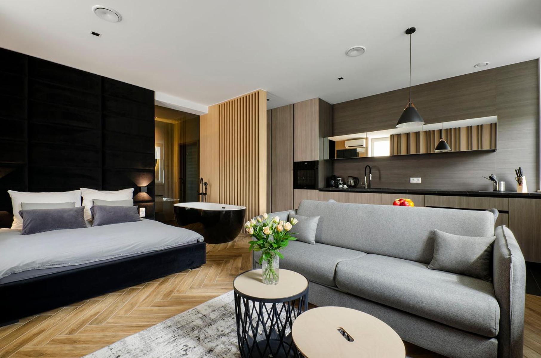 Lupoapartments Z Jacuzzi Pole Dance Leczycka 29 Klimatyzacja Parking Dostep Na Kod Lódź Exterior foto