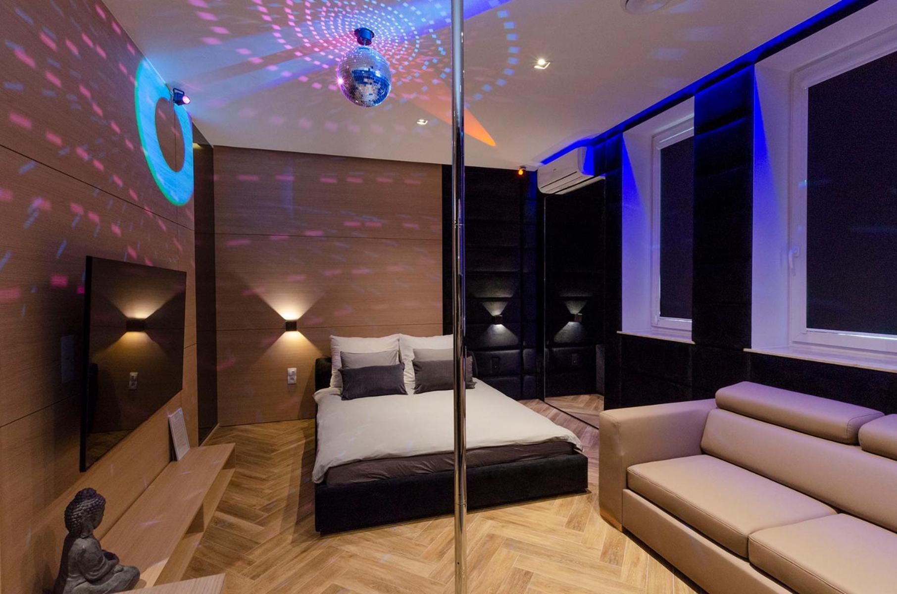 Lupoapartments Z Jacuzzi Pole Dance Leczycka 29 Klimatyzacja Parking Dostep Na Kod Lódź Exterior foto