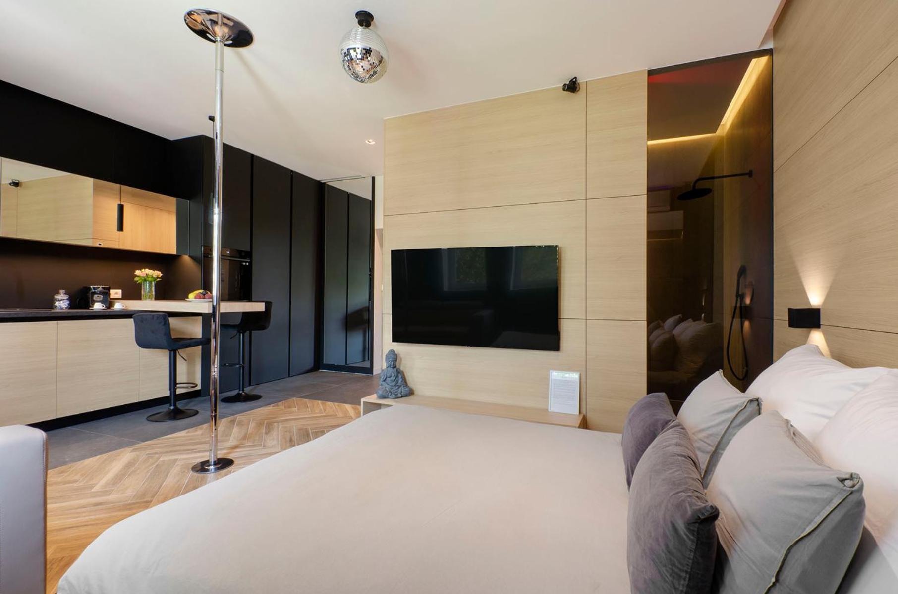 Lupoapartments Z Jacuzzi Pole Dance Leczycka 29 Klimatyzacja Parking Dostep Na Kod Lódź Exterior foto