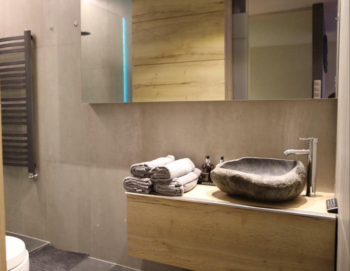 Lupoapartments Z Jacuzzi Pole Dance Leczycka 29 Klimatyzacja Parking Dostep Na Kod Lódź Exterior foto
